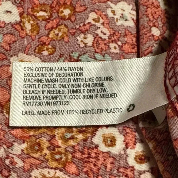 Universal Thread Women’s Medium Balloon‎ Long Sleeve Tie Front Blouse Red Floral - Picture 7 of 7